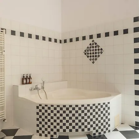 아파트 Radlinskeho By Ellements, Spacious Old Town *
